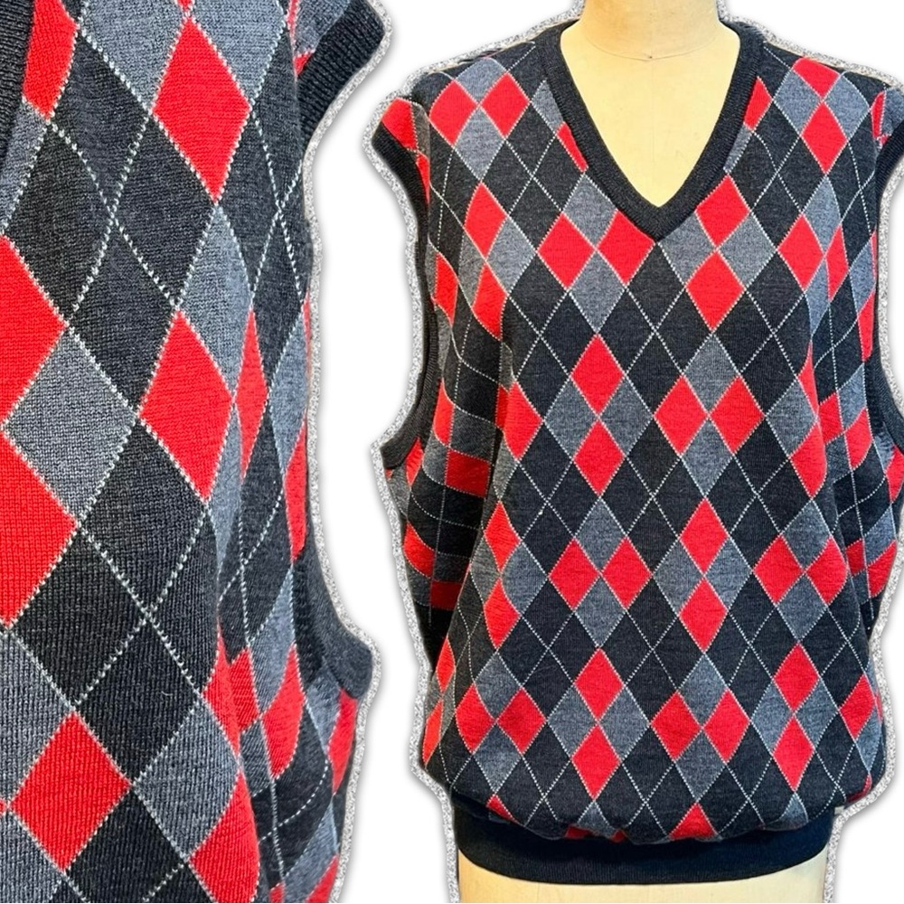 VINTAGE argyle diamond plaid sweater vest v-neck merino wool preppy golf tennis